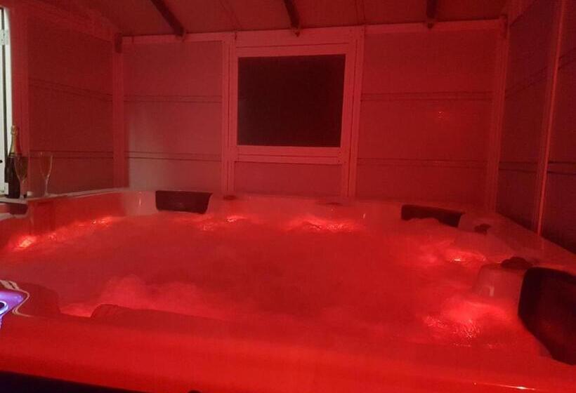 Пансион Villa Asunda B&b Spa & Sauna, Chambres D Hôtes