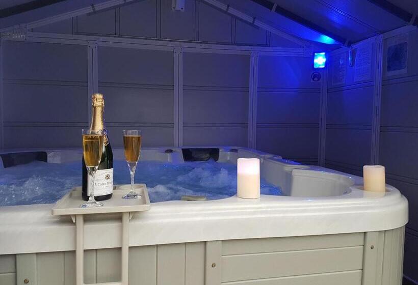 Пансион Villa Asunda B&b Spa & Sauna, Chambres D Hôtes