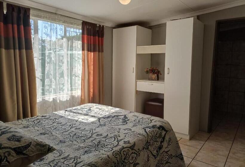 ペンション Villa Luca Guesthouse & Chalets