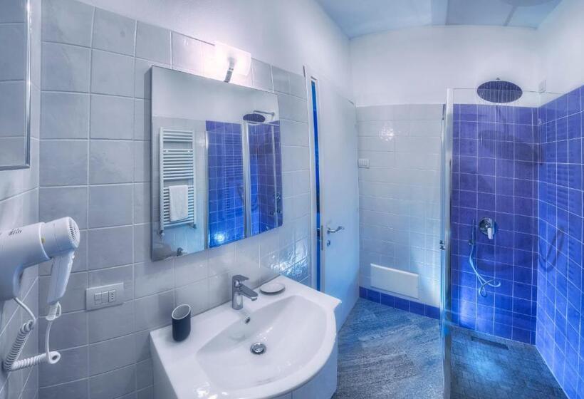 Rainbow Holiday Apartments Lake Como