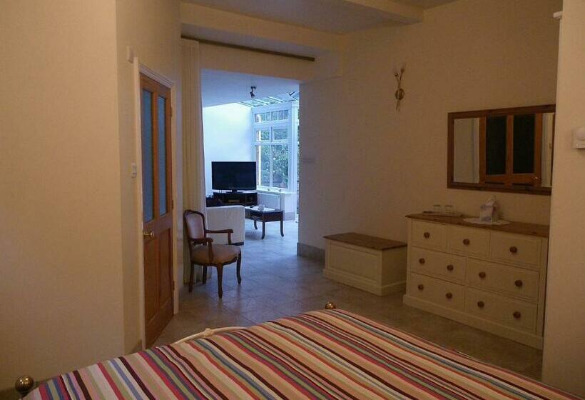 Strathmore Bed & Breakfast