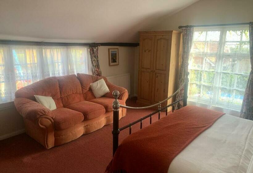 Общежитие Two Sawyers