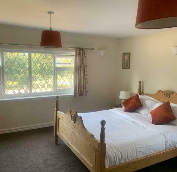 Общежитие Two Sawyers