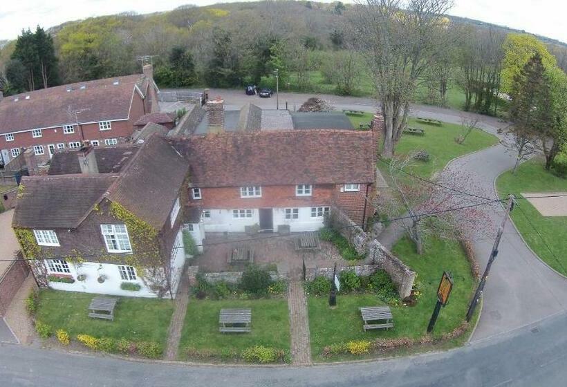 Общежитие Two Sawyers