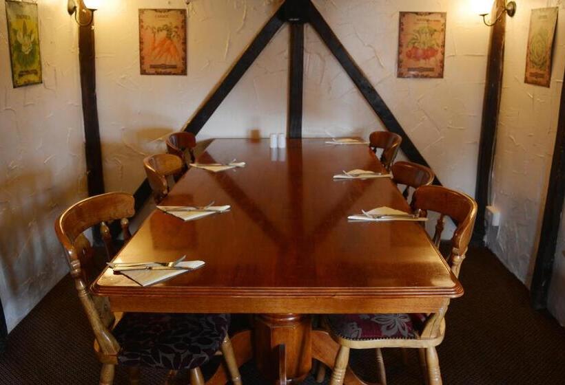 Общежитие Two Sawyers