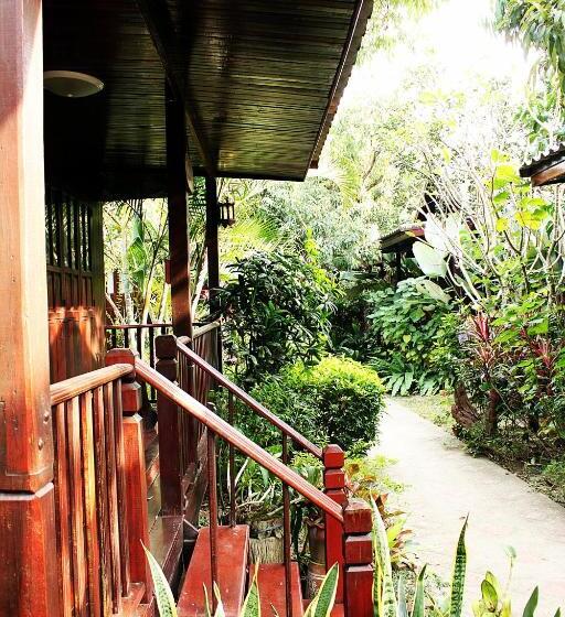 Baansuan Lychee Maeklong Resort Ampawa