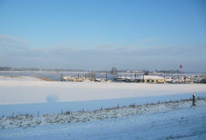 B&b Aan De Limes In Maurik