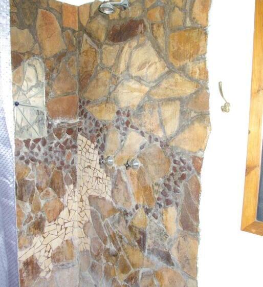 مبيت وإفطار Bun Clody Manor   Guest House & Coffee Shop