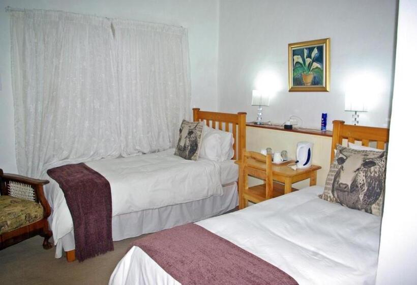 مبيت وإفطار Bun Clody Manor   Guest House & Coffee Shop