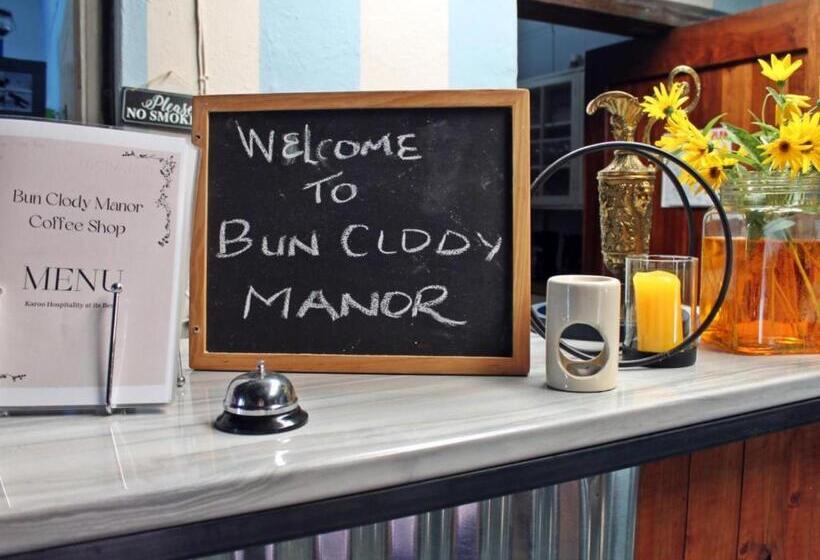 مبيت وإفطار Bun Clody Manor   Guest House & Coffee Shop