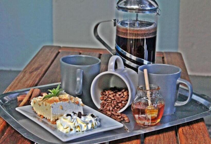 مبيت وإفطار Bun Clody Manor   Guest House & Coffee Shop