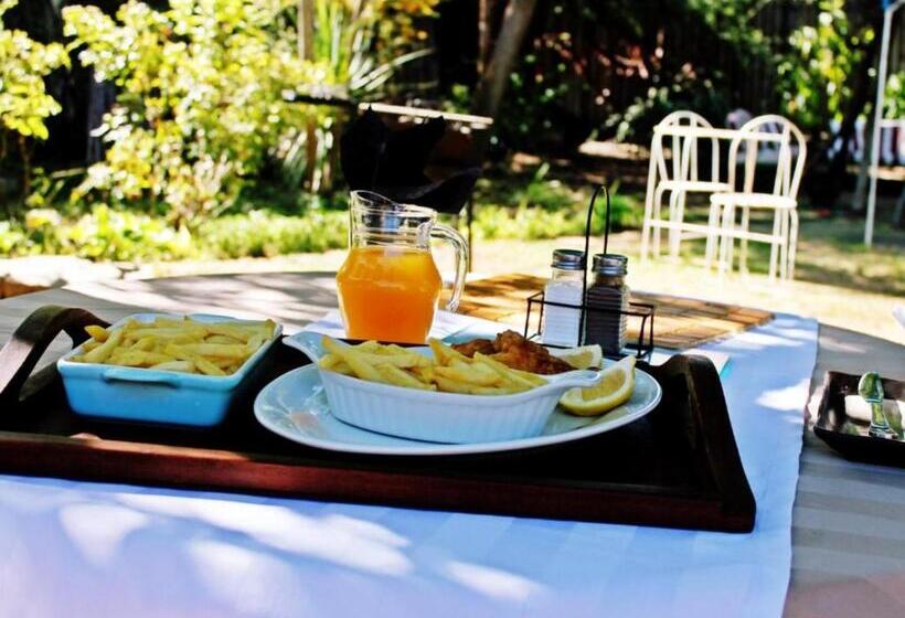 مبيت وإفطار Bun Clody Manor   Guest House & Coffee Shop