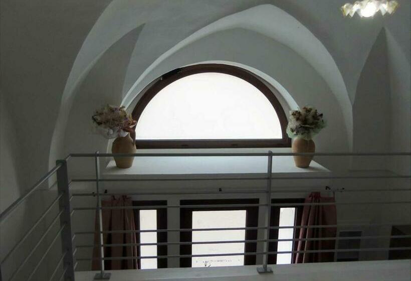 مبيت وإفطار Calì Nitta Storic