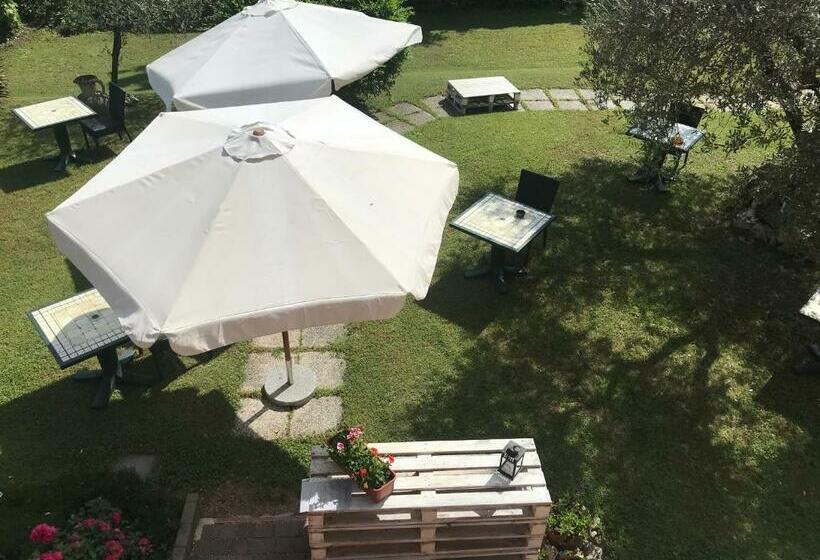 Bed And Breakfast D&d