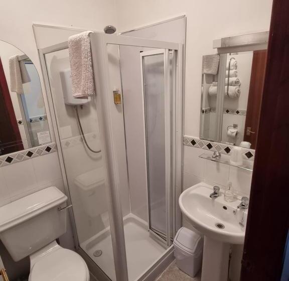 住宿加早餐 Glenfern Guest House And A Separate Cottage With Its Own Private Hot Tub