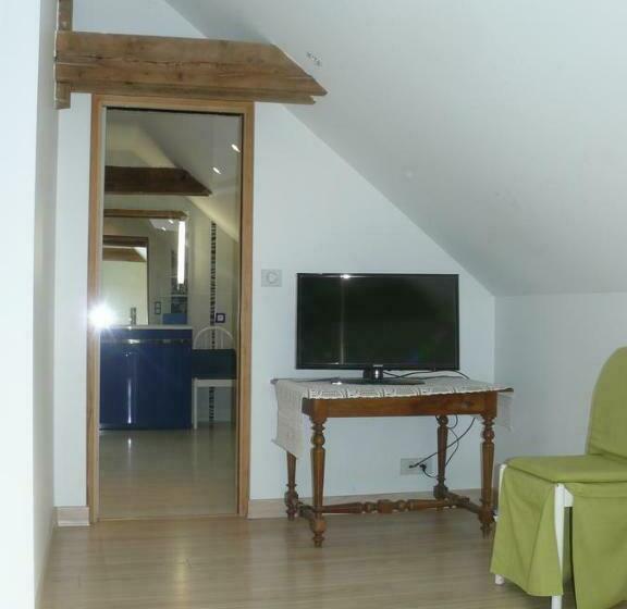 مبيت وإفطار La Grouas