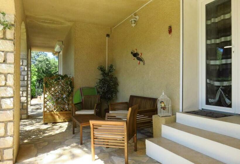 Bed and Breakfast Le Mas Des Cigales