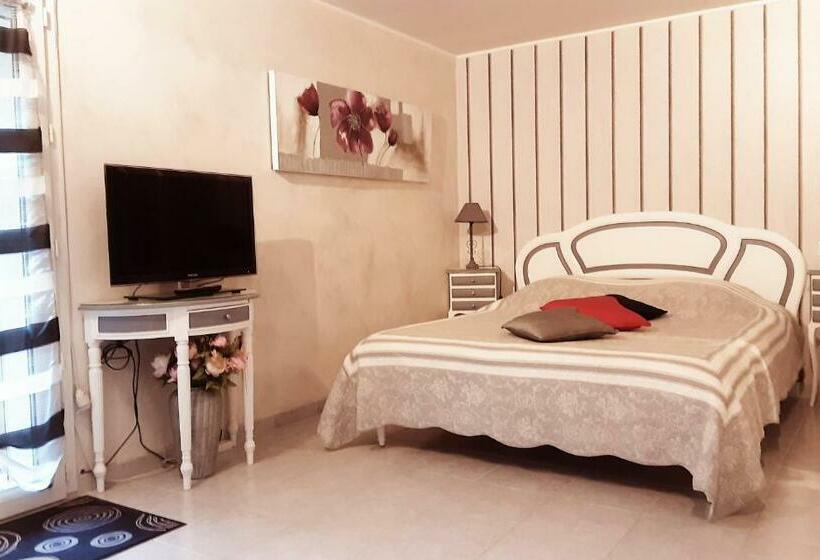 Bed and Breakfast Le Mas Des Cigales