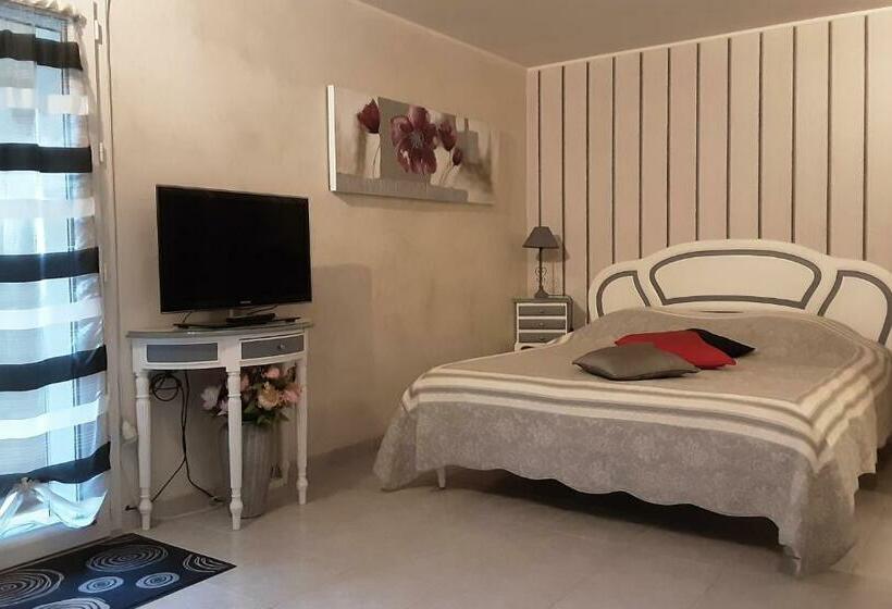 Bed and Breakfast Le Mas Des Cigales