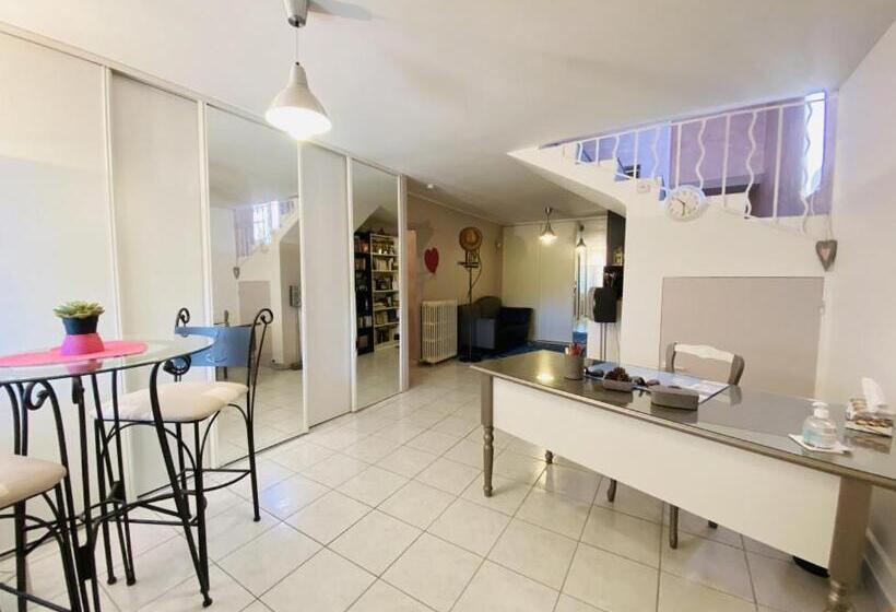 Bed and Breakfast Le Mas Des Cigales