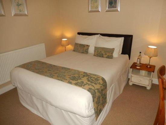 Bed and Breakfast Oak Tree Lodge & Holiday Parking