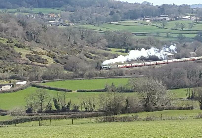 צימר Watchcombe House