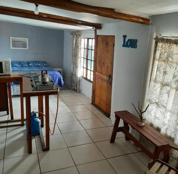 Eagles Nest Hostel Plus Self Catering Private Units