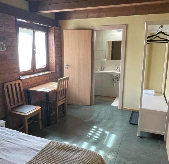 پانسیون Akmenine Kerpe