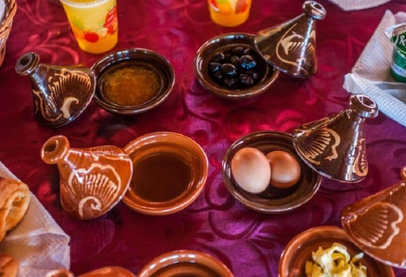 پانسیون Dar Tiwira