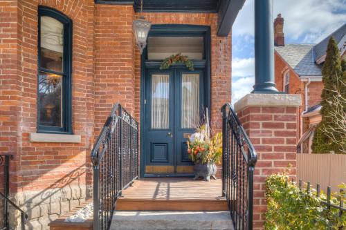 Пансион Downtown Luxury Victorian Retreat