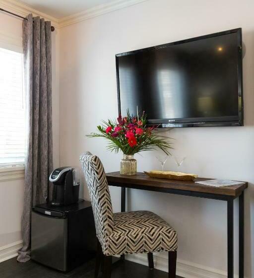 Пансион Downtown Luxury Victorian Retreat