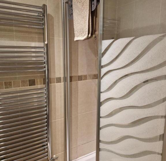 Пансион Elysian Fields @ Ing Hill Lodge