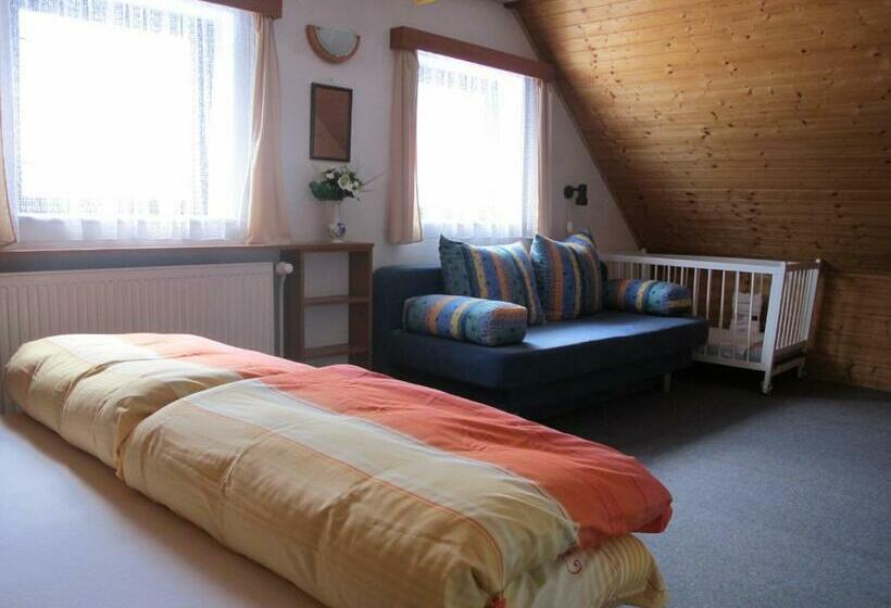 膳宿费 Guest House U Lakomce