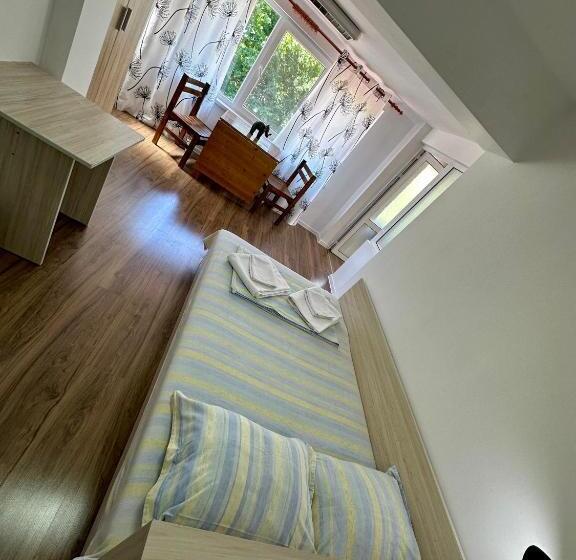 ペンション Jackie House Varna