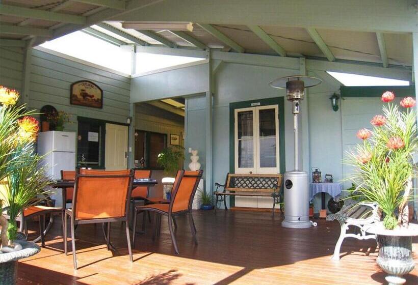 ペンション Pitstop Lodge Guesthouse B&b