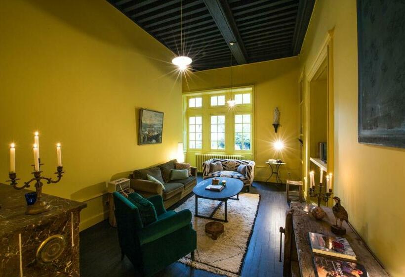 膳宿费 Une Nuit Au Château