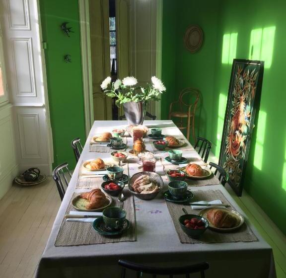 膳宿费 Une Nuit Au Château