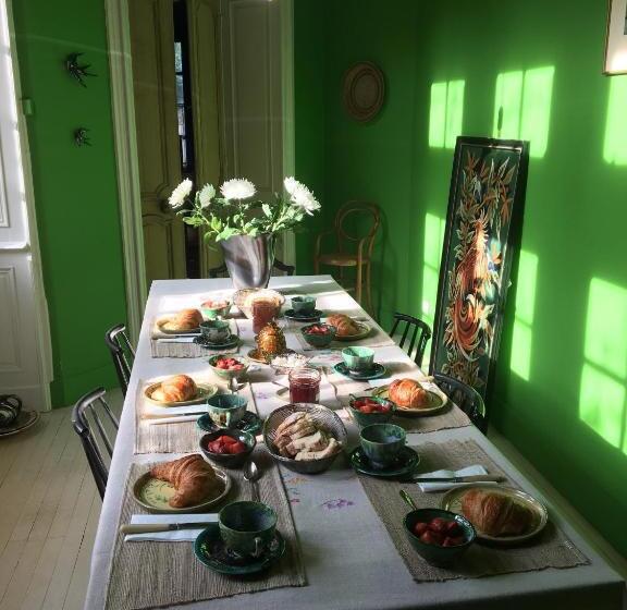 膳宿费 Une Nuit Au Château