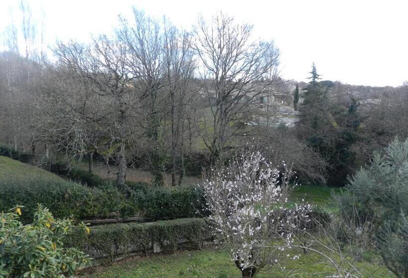 פנסיון Villa Ivoire