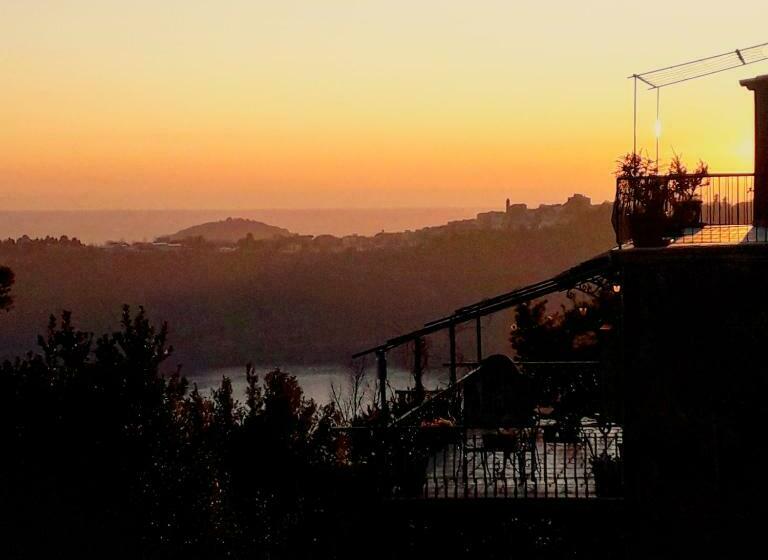 펜션 Vistalago Guesthouse