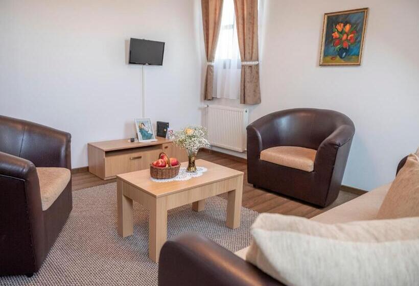 Pensiune Agroturistica Horváth Kert