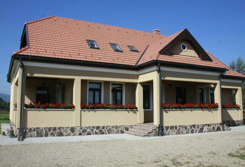 Pensiune Agroturistica Horváth Kert