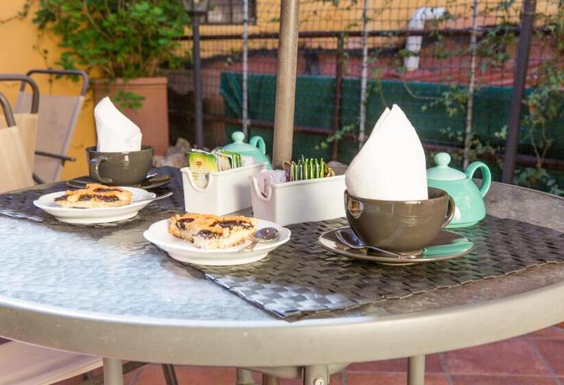 تختخواب و صبحانه Sweet Dream Trevi