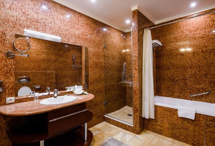 Grand Hotel Astrakhan