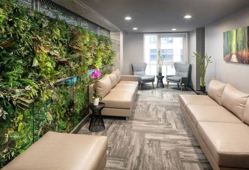 Henn Na Hotel New York