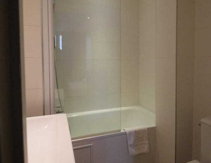 Отель Parici Hôtel Boulogne Billancourt