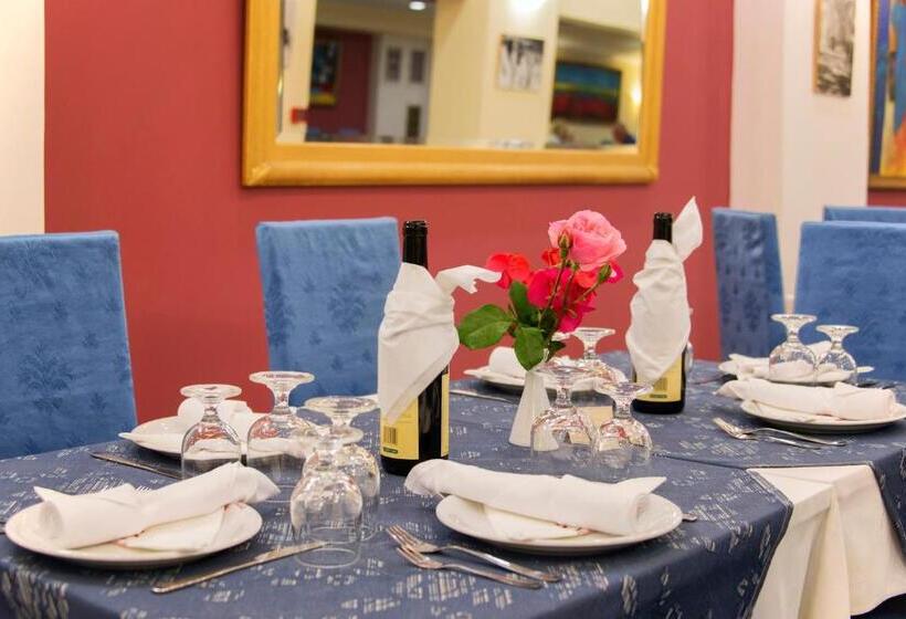 فندق Angelika Pallas