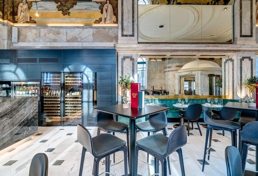 هتل Apex Temple Court