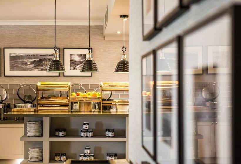 فندق Auchrannie Resort