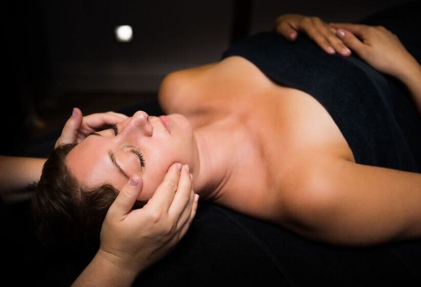 酒店 Auchrannie Resort